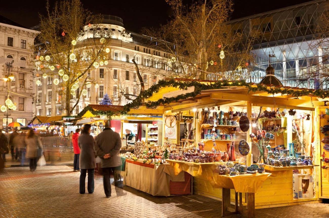 Budapest Hideout In Style With Free Parking - Luxury Apartment Bagian luar foto