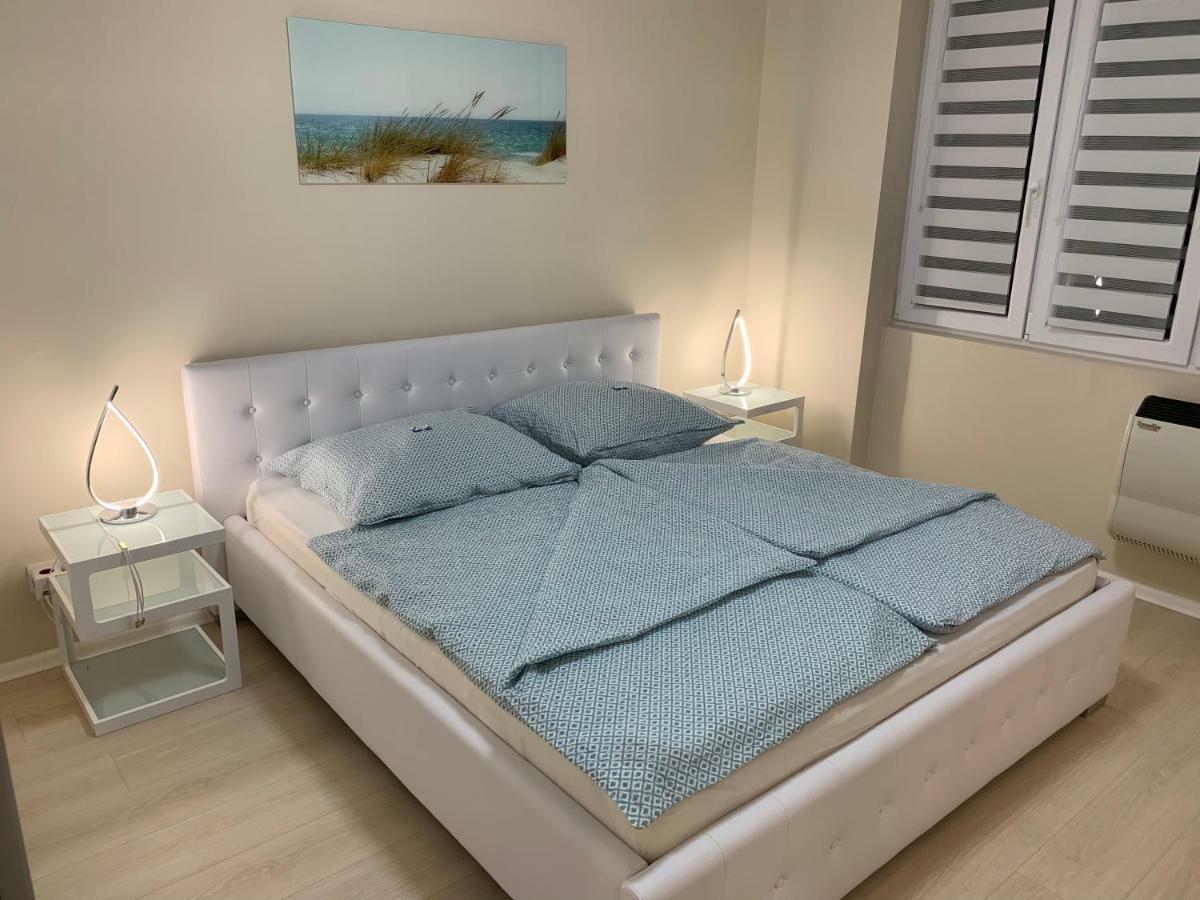 Budapest Hideout In Style With Free Parking - Luxury Apartment Bagian luar foto